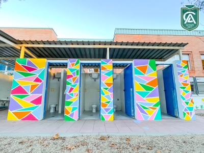 Columpios nuevos y decoración en el patio de Infantil del Colegio Los Ángeles
