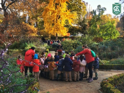 Alumnos del Colegio Los Ángeles en el Jardín Botánico