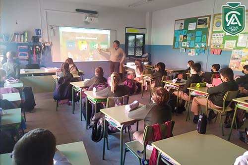Charla del Ayuntamiento de Getafe sobre el reciclaje en el Colegio Los Ángeles