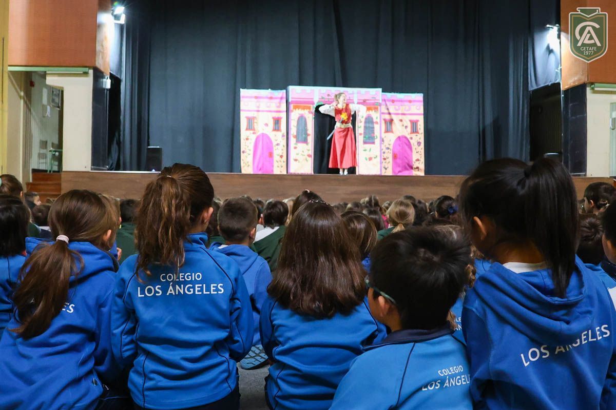 obra-teatro-ingles-polly-dragon-2