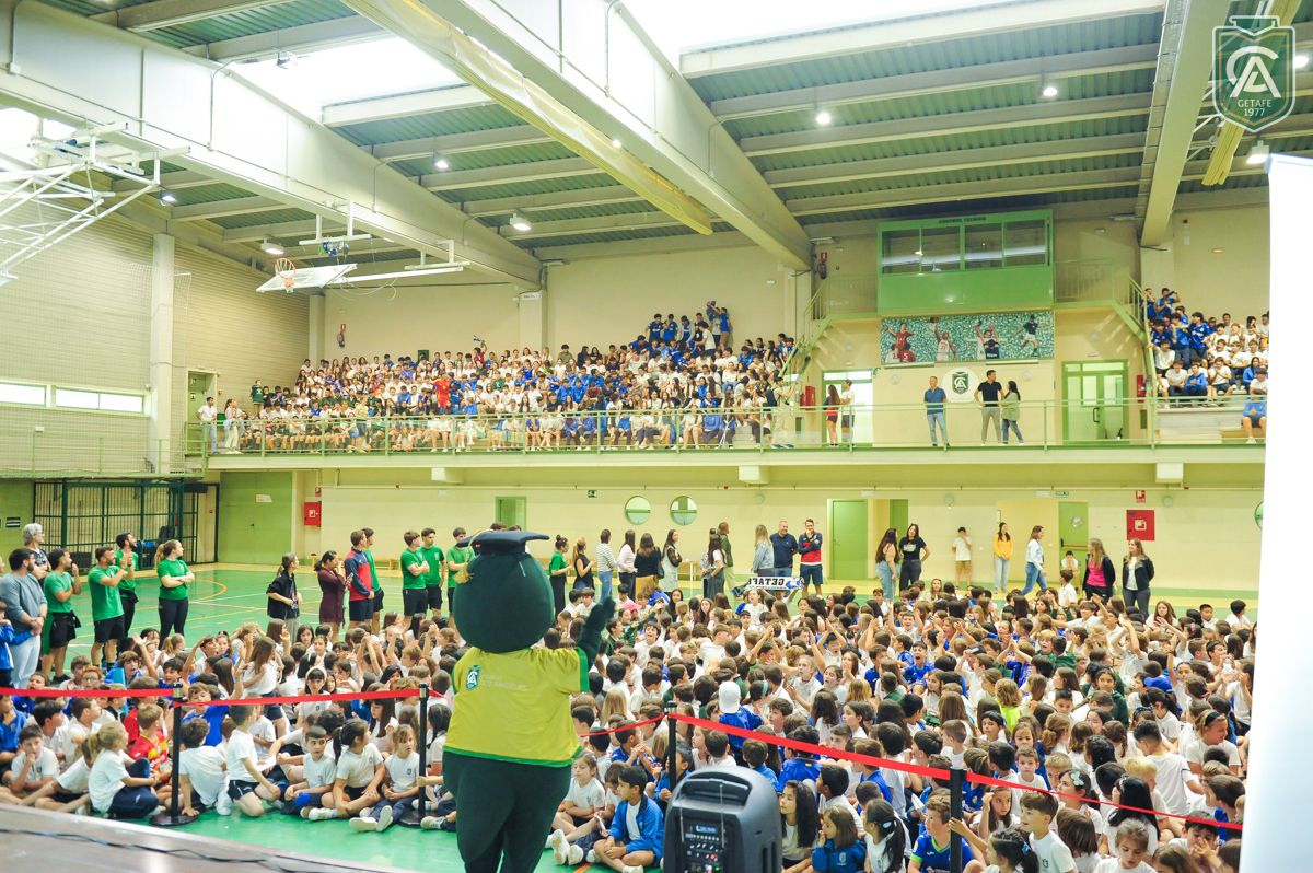 visita-cfgetafe-colegio-web-37
