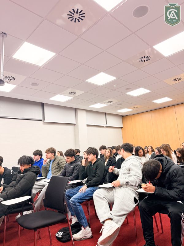 visita-universidad-europea-2025-9